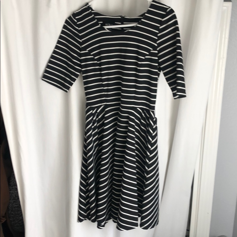 Striped dress with removable belt